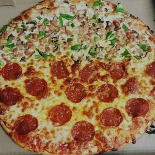 SM HALF SPECIALTY PIZZA