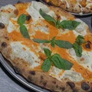SM VODKA SAUCE PIE PIZZA